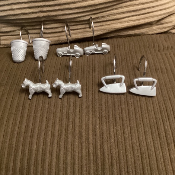 Hasbro MONOPOLY Shower Curtain Hooks - Picture 4 of 5